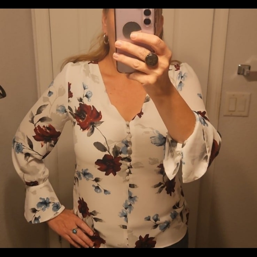 White House Black Market Floral V-neck Bell Sleeve Blouse - Picture 2 of 7